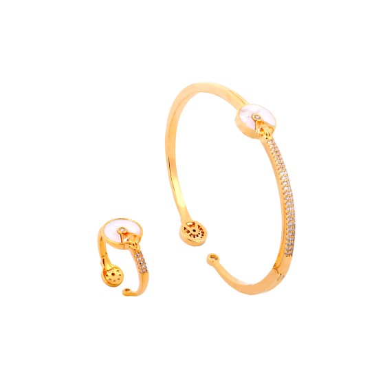Bracelet with a ring plated in different colors of gold