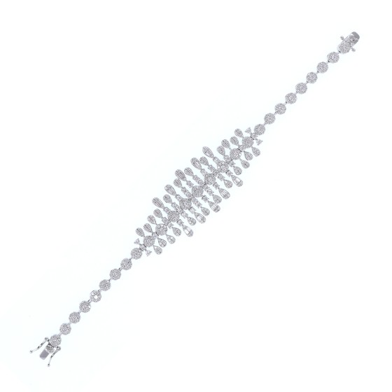 Big set studded with zircon stones