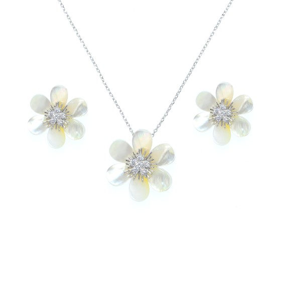 A small set, delicate plated with gold,studded with zircon stones, and beautiful pearls.